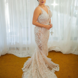 Vestido sereia,  off with com forro nude
